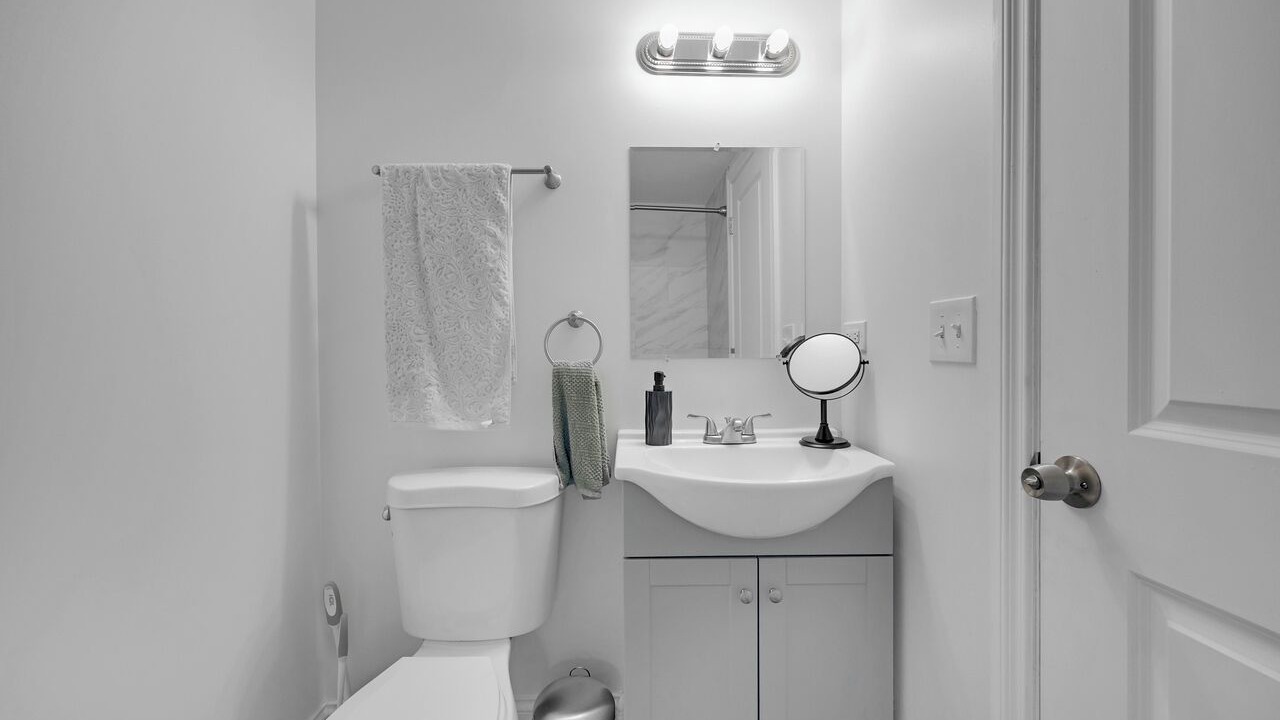 Photo of Bathroom in Bronzeville