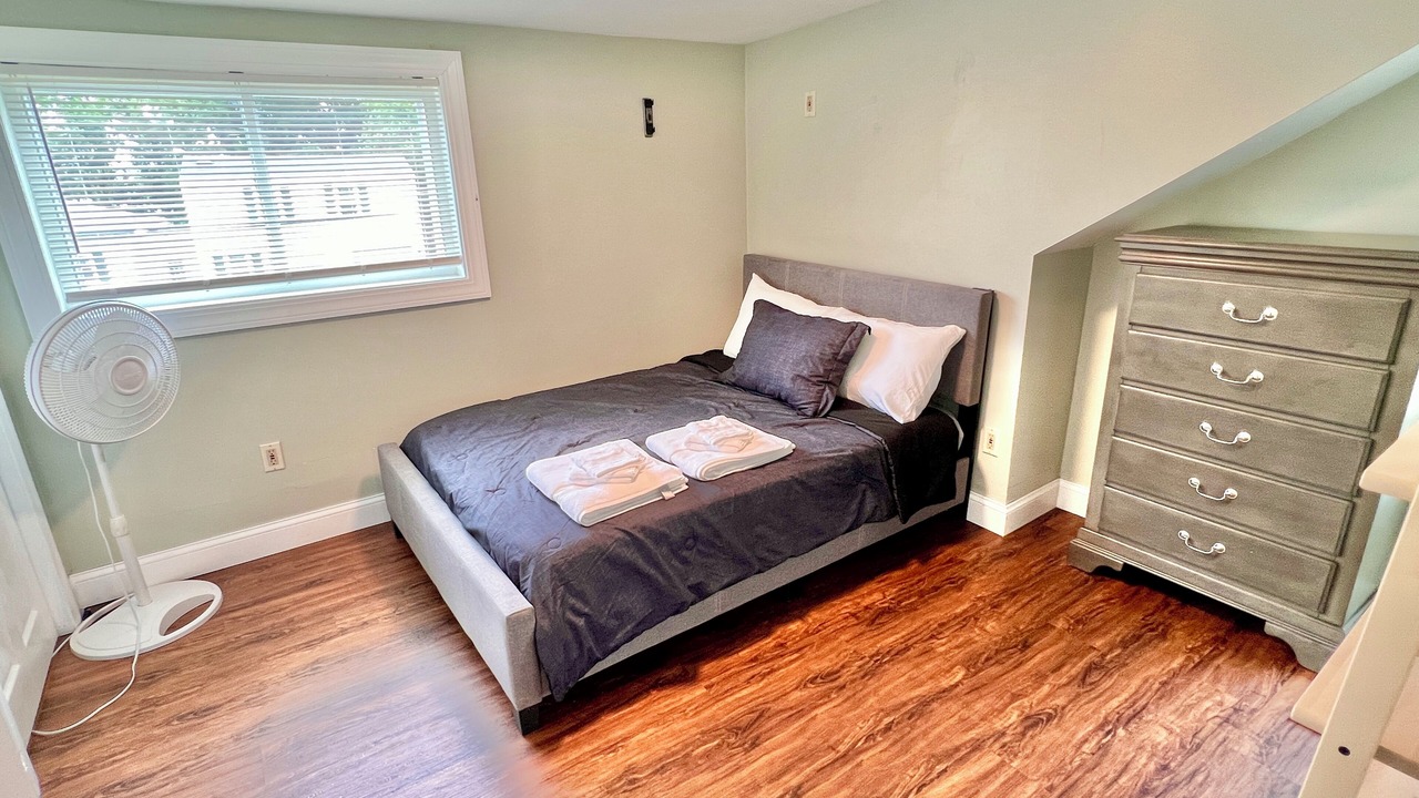 Photo of Bedroom in Plaistow