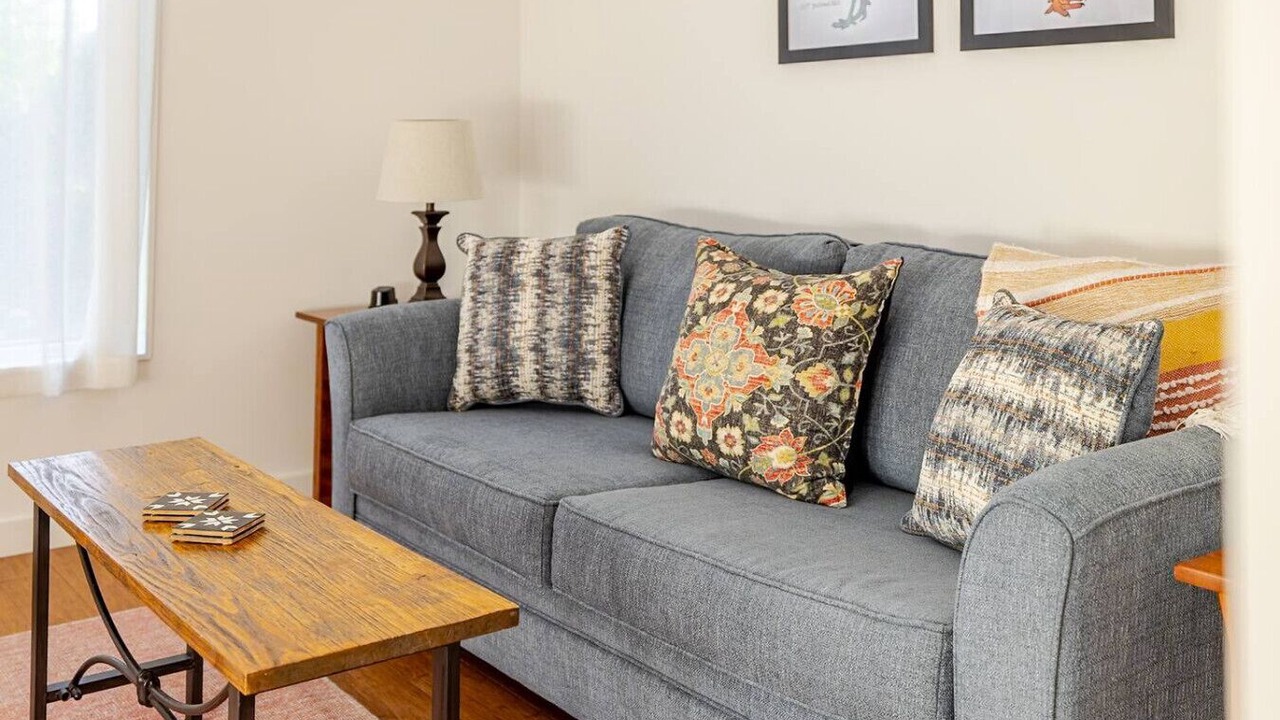 Photo of Livingroom in North Downtown