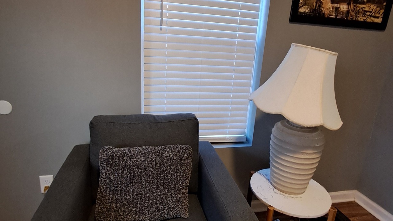 Photo of Livingroom in West Washington