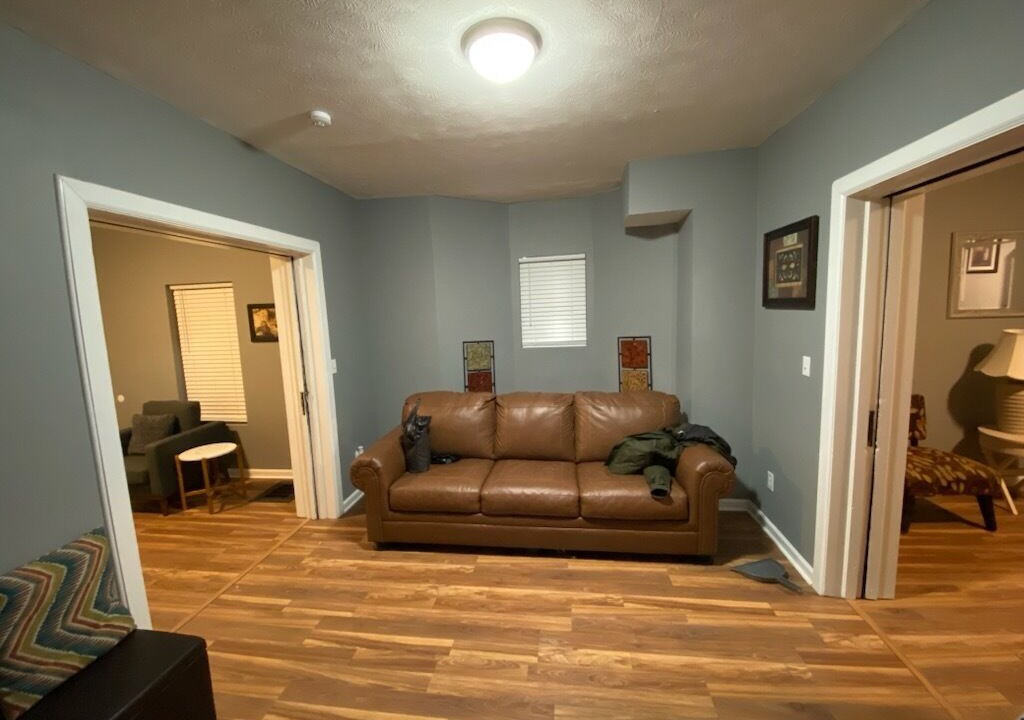 Photo of Livingroom in West Washington