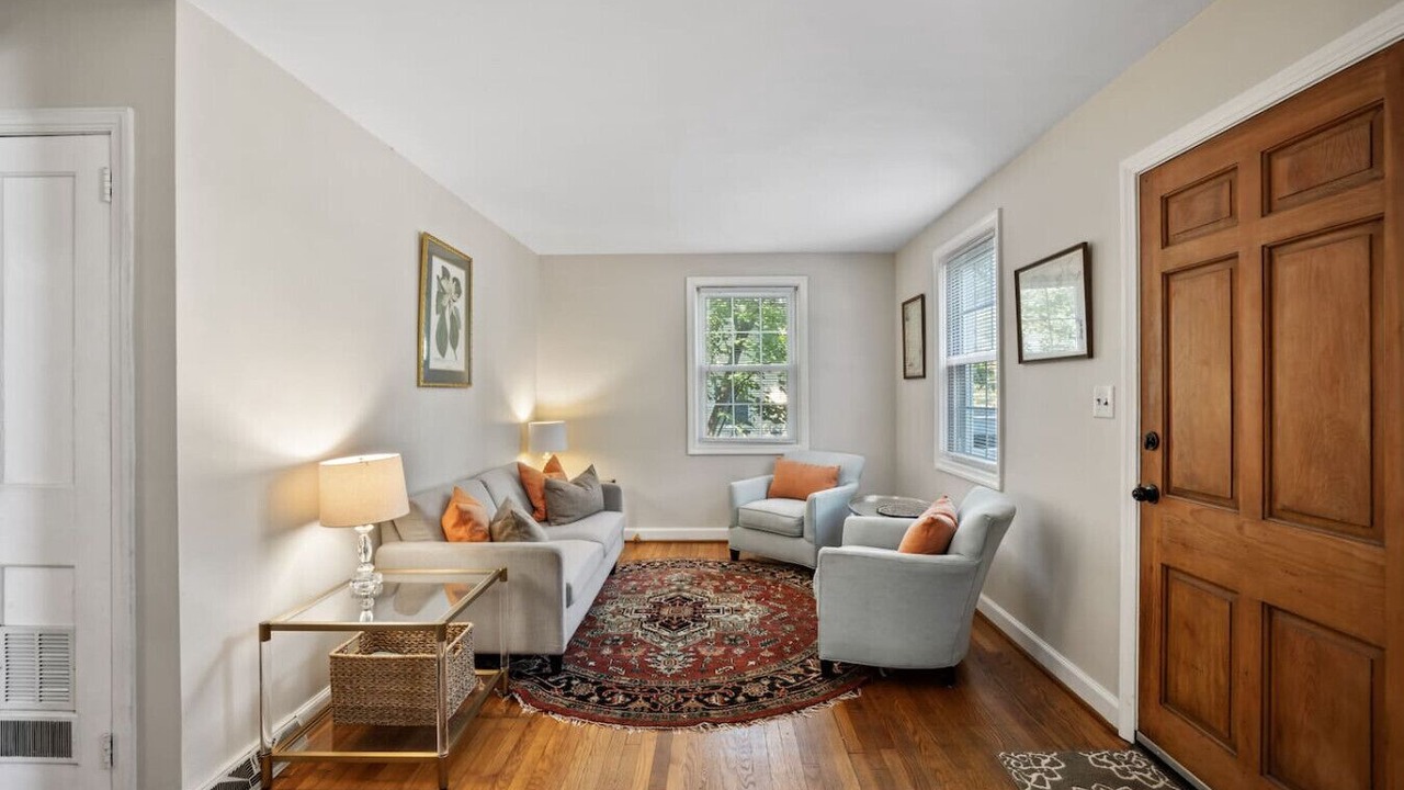 Photo of Livingroom in Woolen Mills