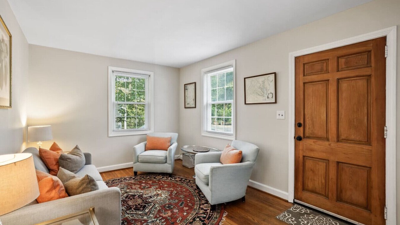 Photo of Livingroom in Woolen Mills