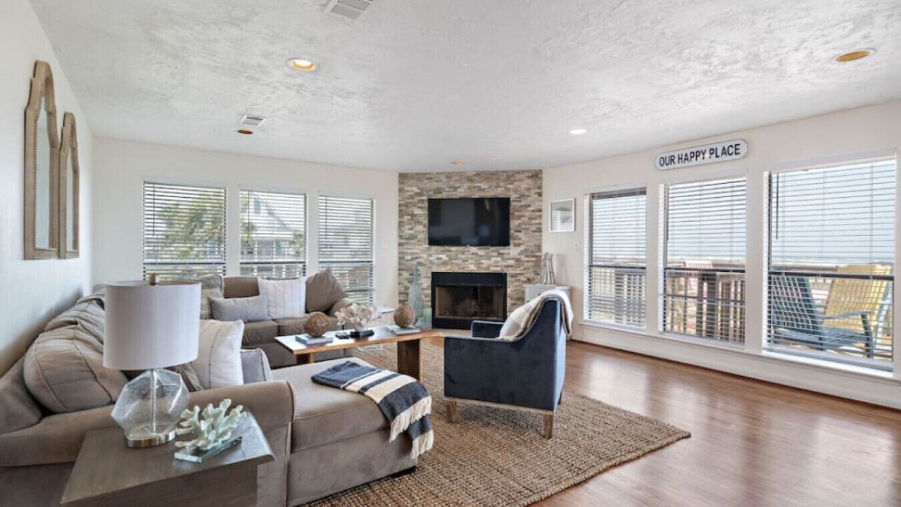 Photo of Bedroom in Pointe San Luis