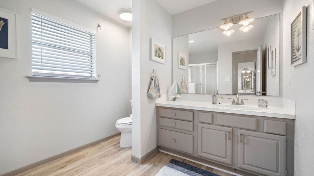 Photo of Bathroom in Pointe San Luis