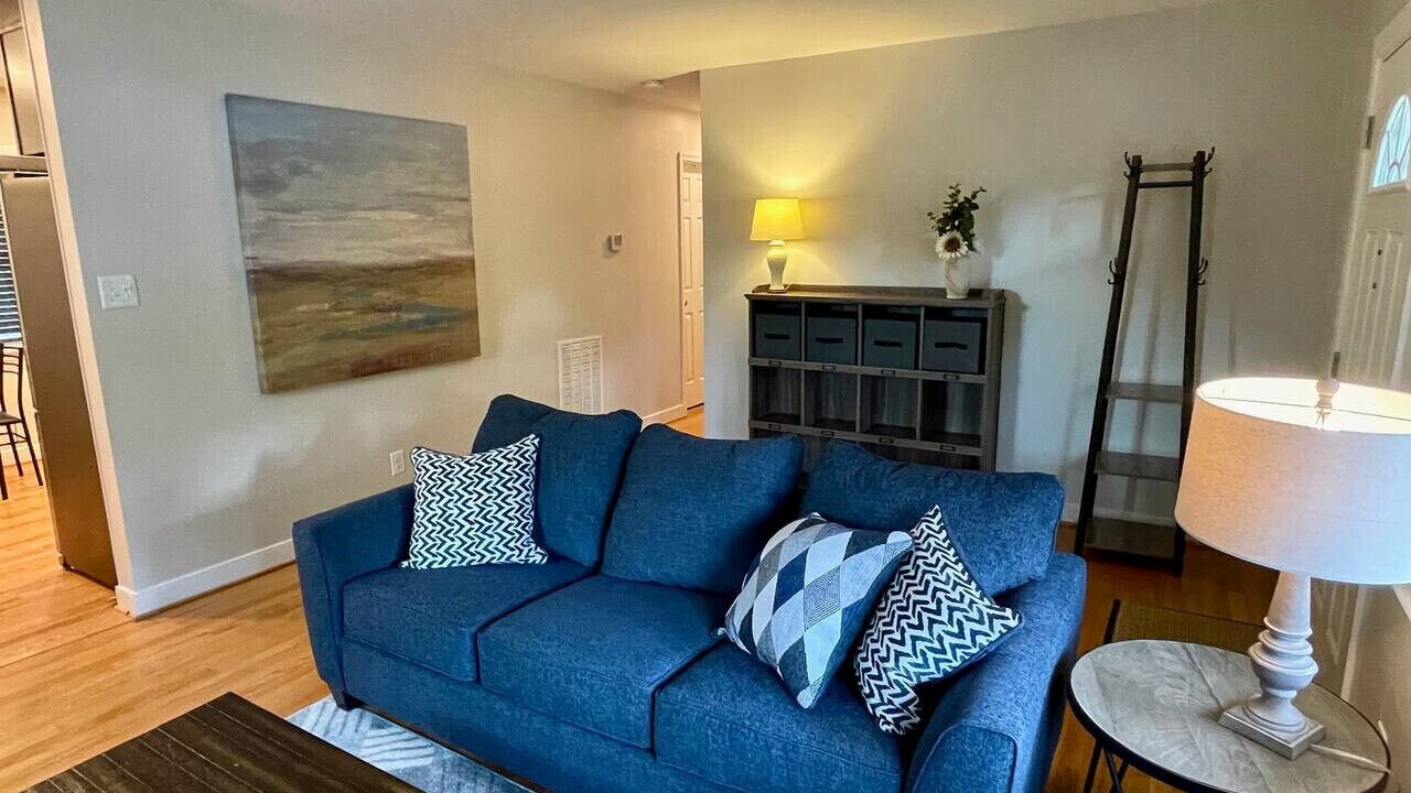 Photo of Livingroom in Locust Grove