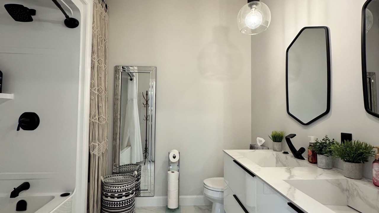 Photo of Bathroom in Sainte-Anne-de-Kent