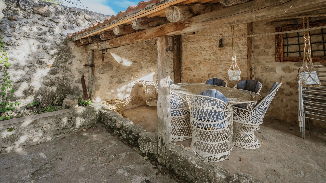 Photo of Outdoor in Duraton