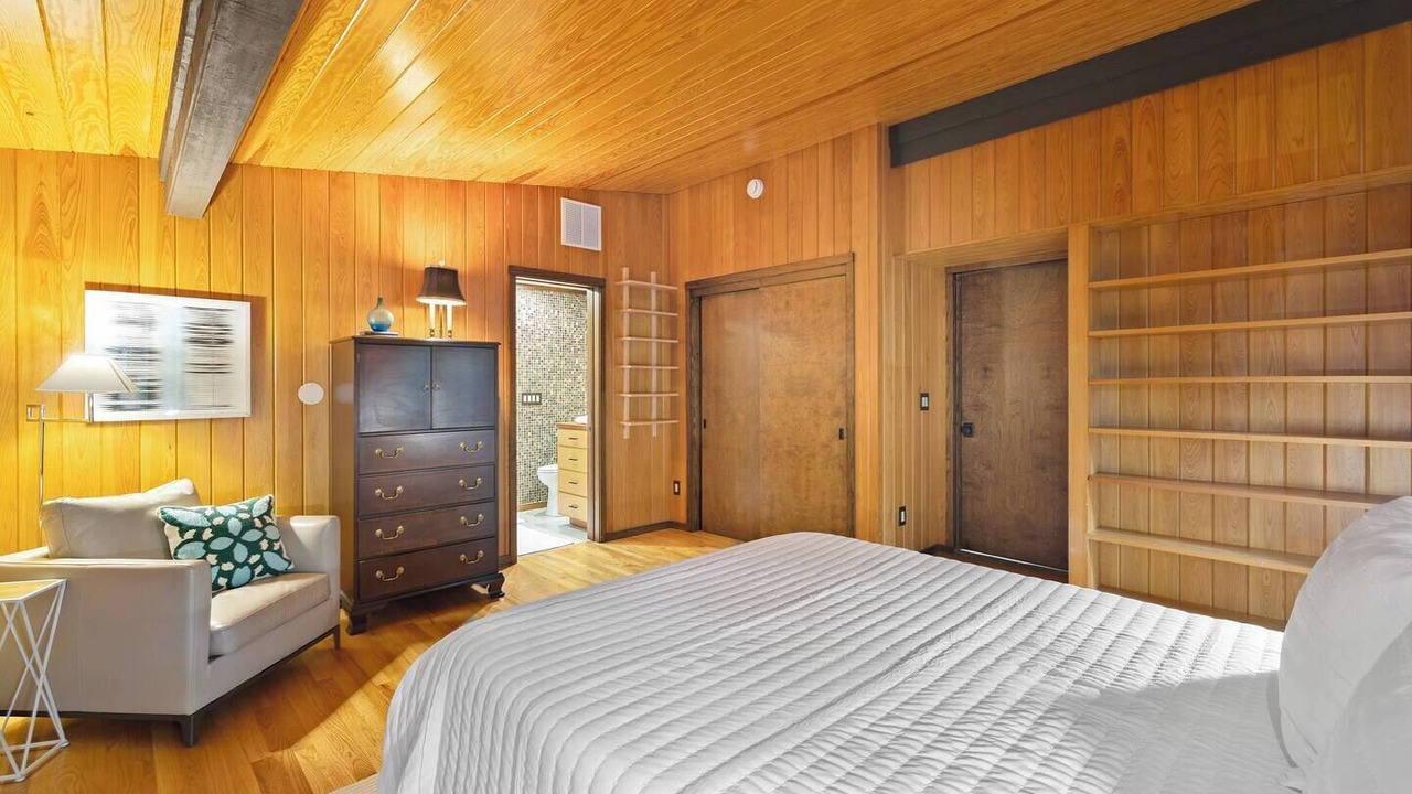 Photo of Bedroom in Chapel Hill