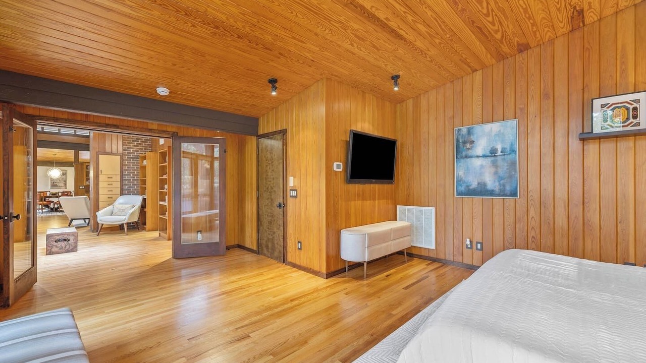 Photo of Bedroom in Chapel Hill