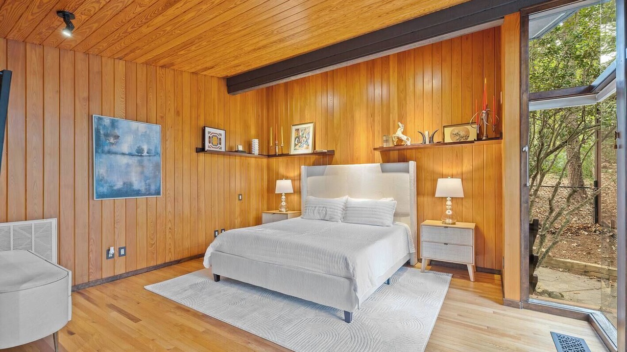 Photo of Bedroom in Chapel Hill