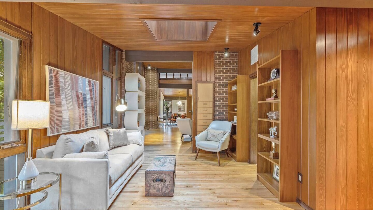 Photo of Livingroom in Chapel Hill