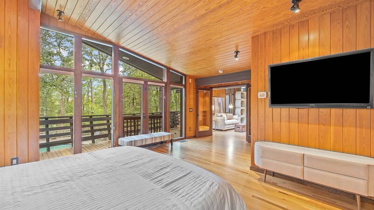 Photo of Bedroom in Chapel Hill