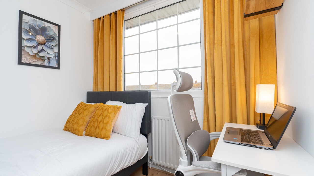 Photo of Bedroom in Waterlooville