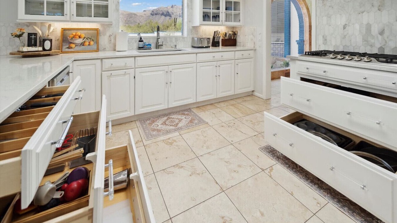 Photo of Kitchen in Catalina Foothills Estates