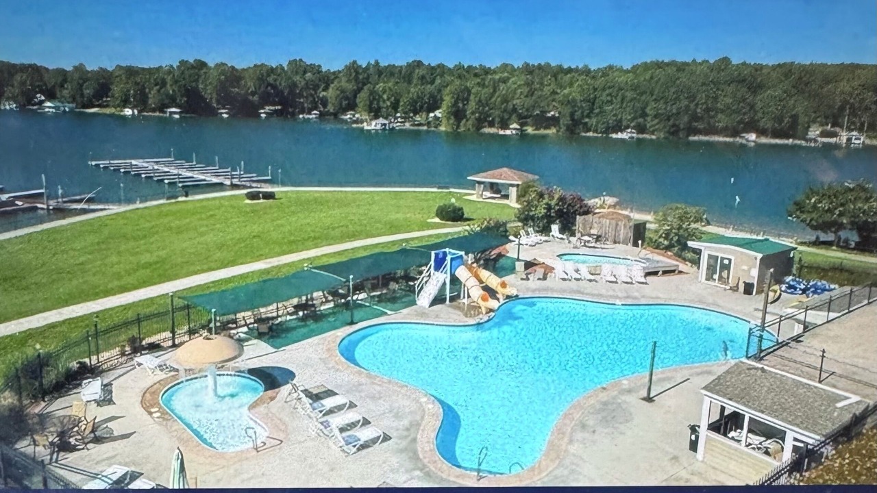 Photo of Outdoor in Huddleston