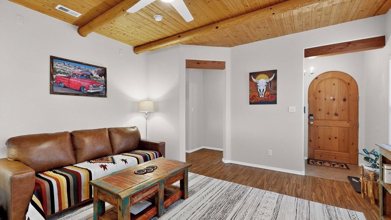 Photo of Livingroom in Rio Rancho