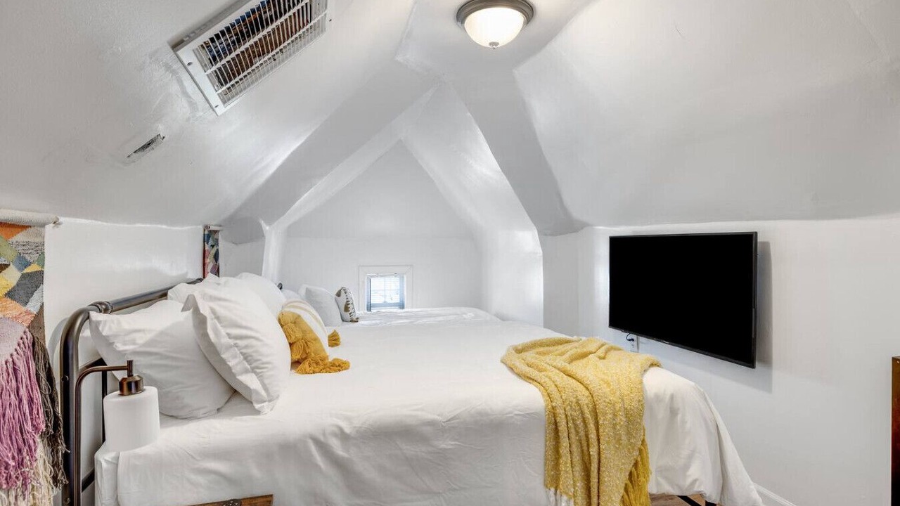 Photo of Bedroom in Detroit