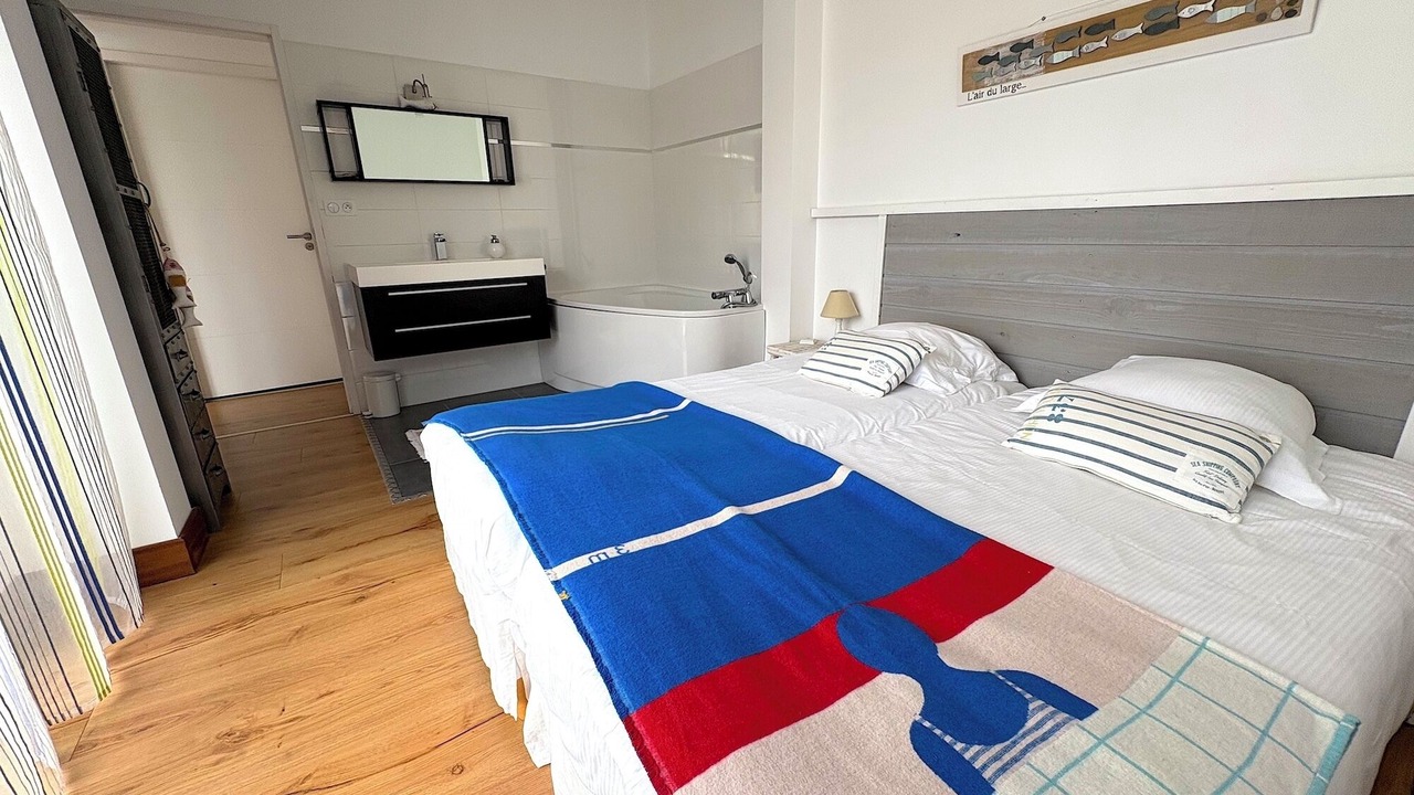 Photo of Bedroom in Santec