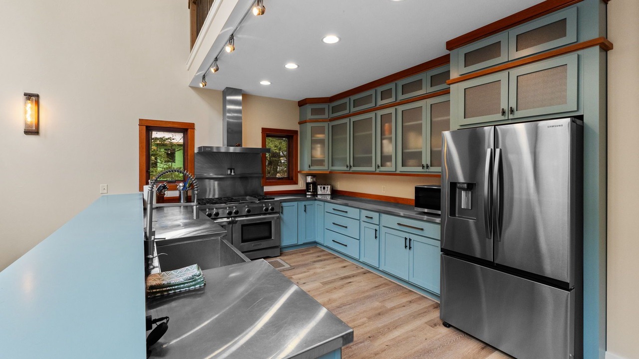 Photo of Kitchen in Gallatin Gateway