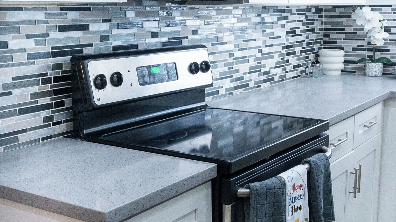 Photo of Kitchen in Royal Poinciana