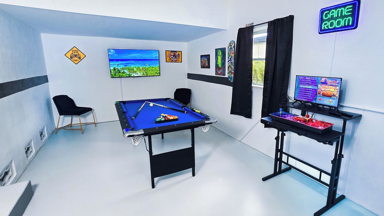 Photo of Bedroom in Royal Poinciana