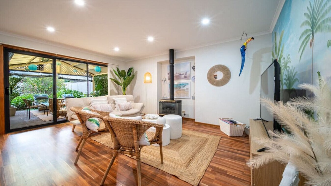 Photo of Livingroom in Seacombe Gardens