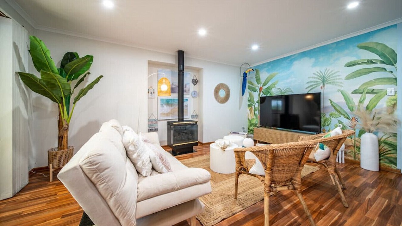 Photo of Livingroom in Seacombe Gardens