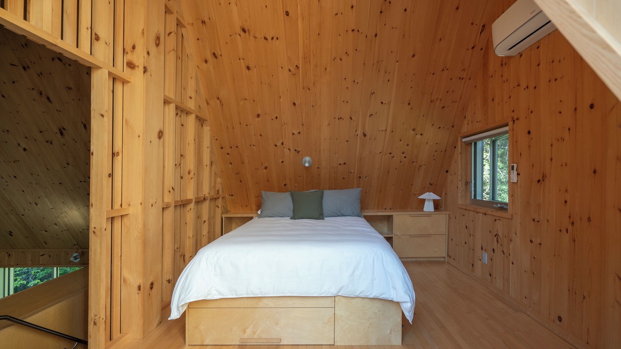 Photo of Bedroom in Chertsey