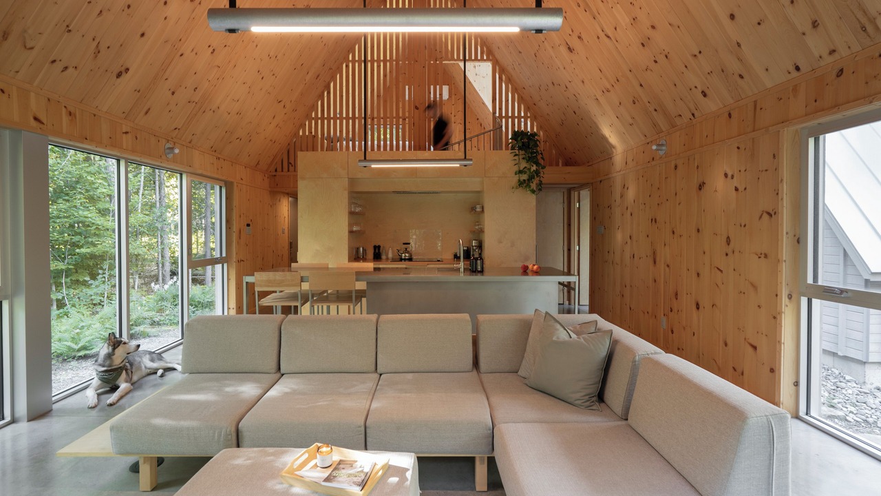 Photo of Livingroom in Chertsey