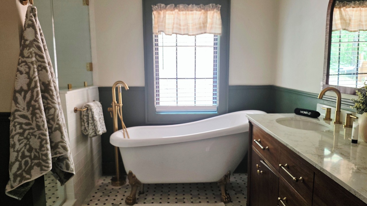 Photo of Bathroom in Faber