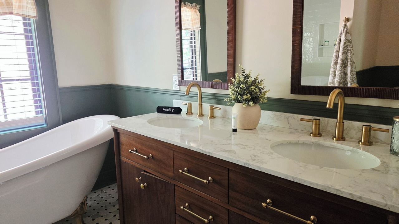 Photo of Bathroom in Faber