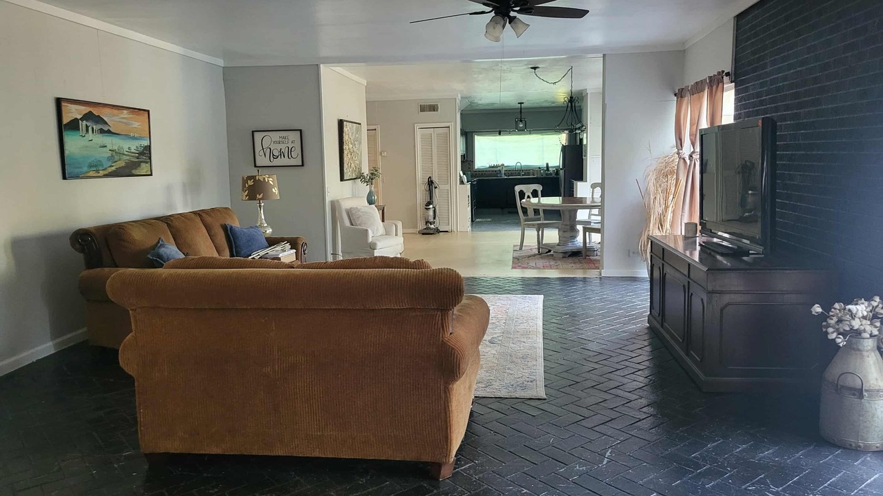 Photo of Livingroom in Monroe
