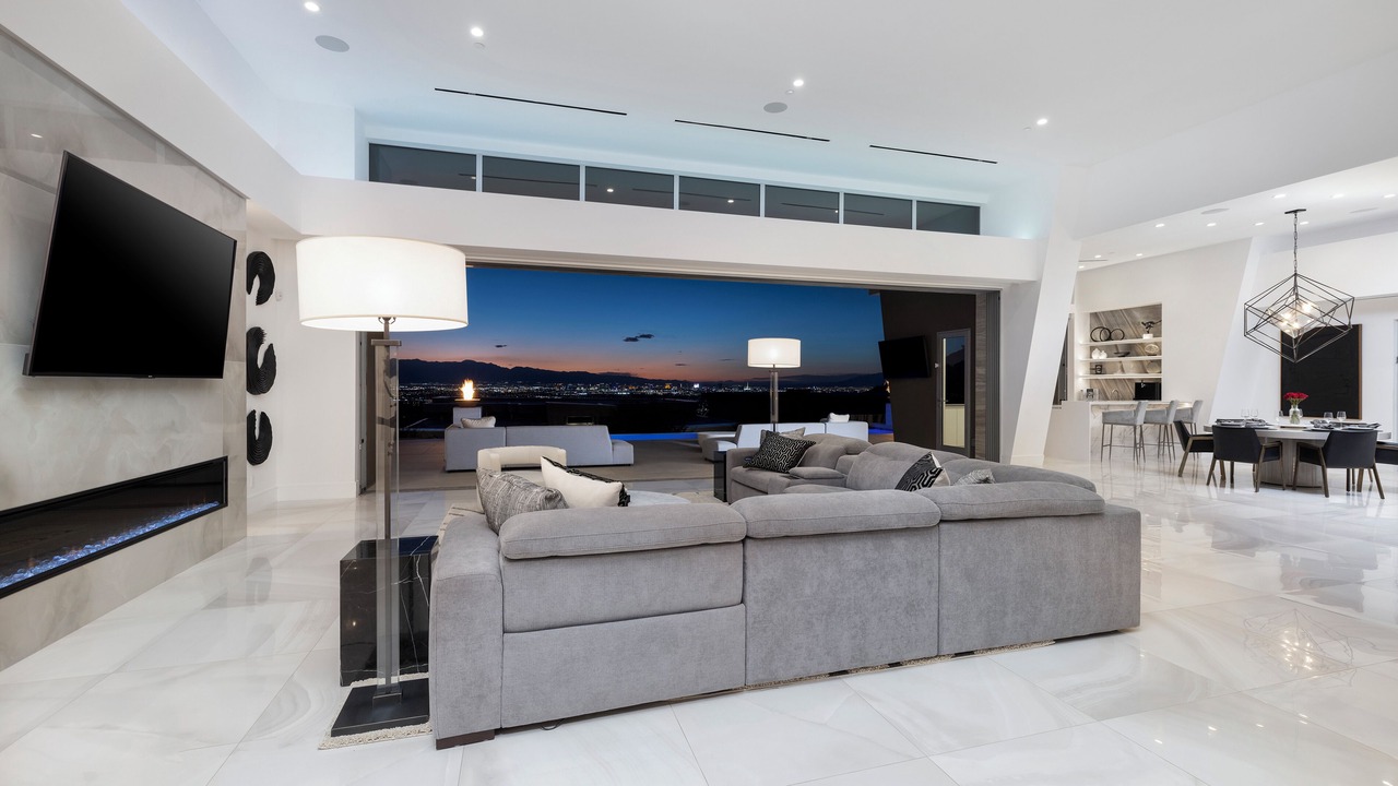 Photo of Livingroom in MacDonald Highlands