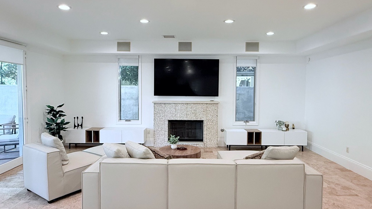 Photo of Livingroom in Sherman Oaks