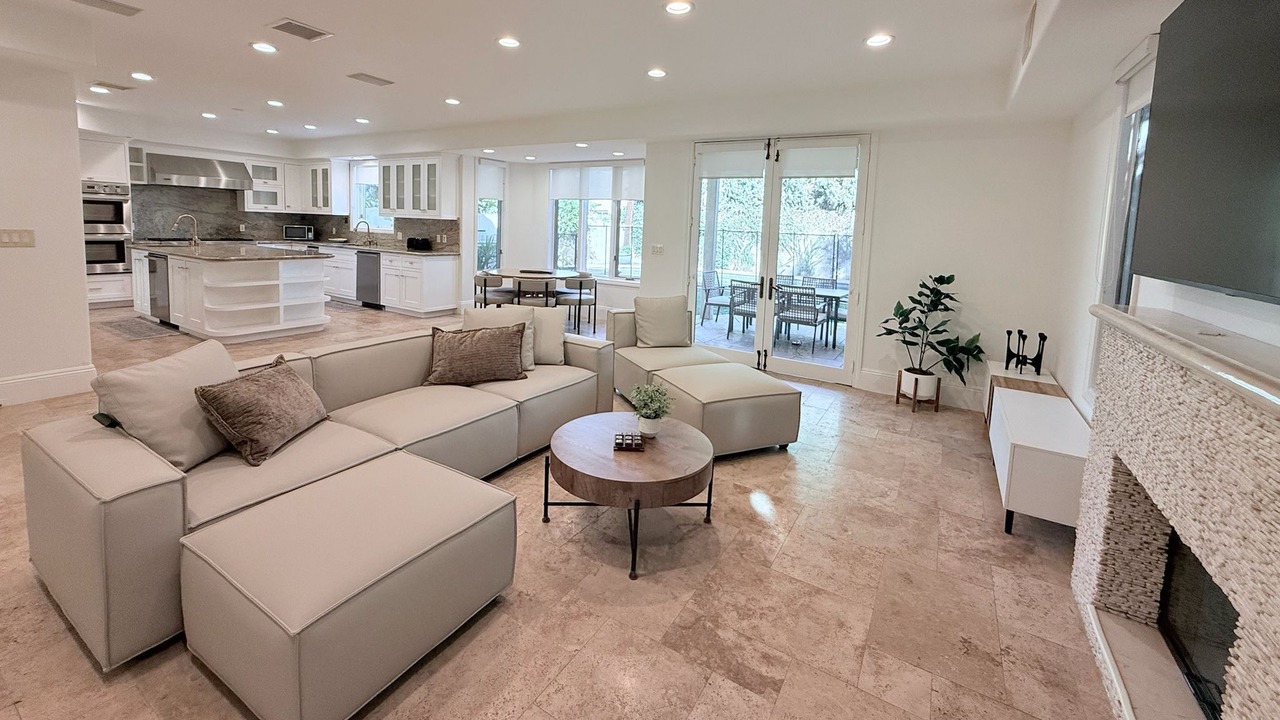 Photo of Livingroom in Sherman Oaks
