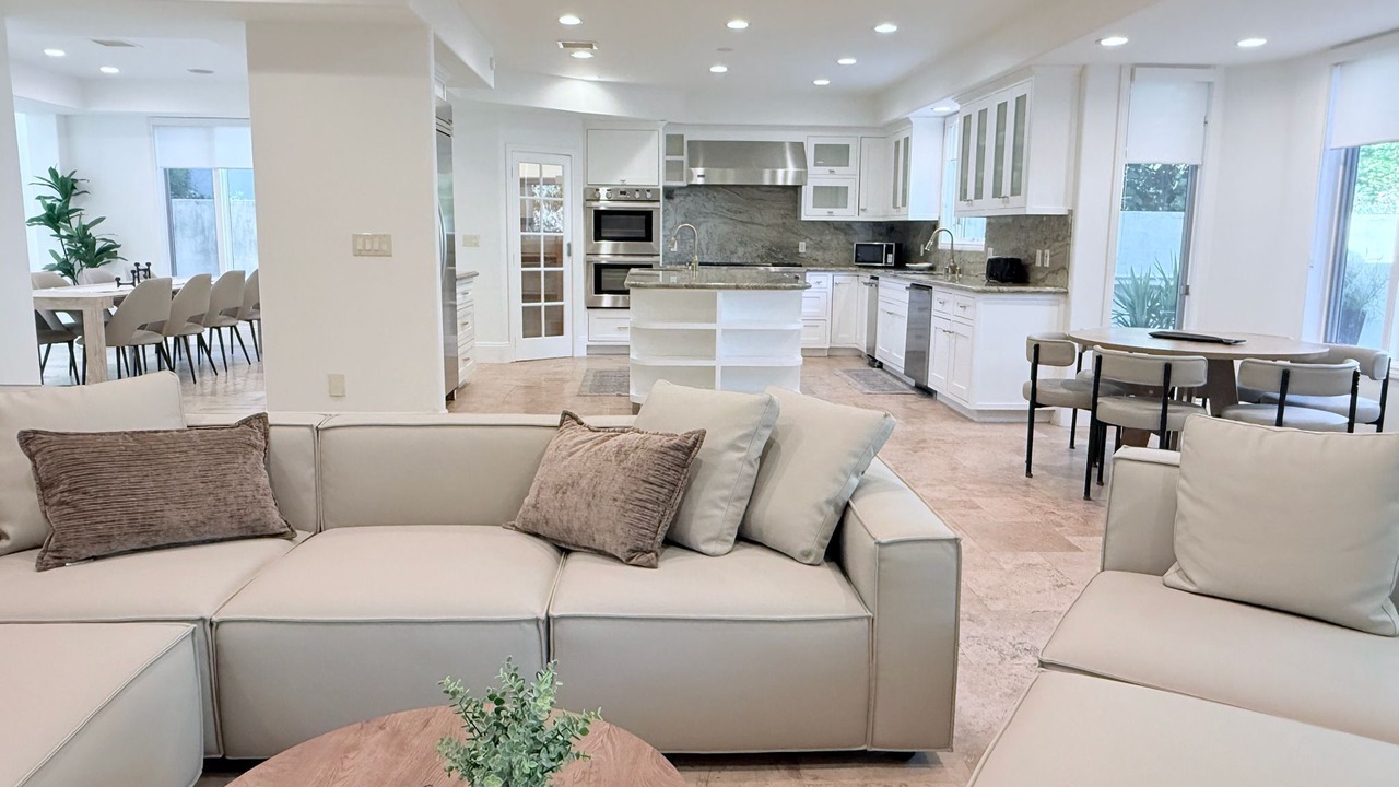 Photo of Livingroom in Sherman Oaks