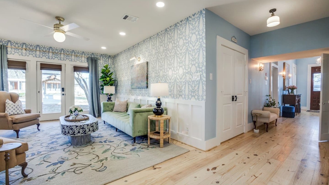 Photo of Livingroom in Rockwall