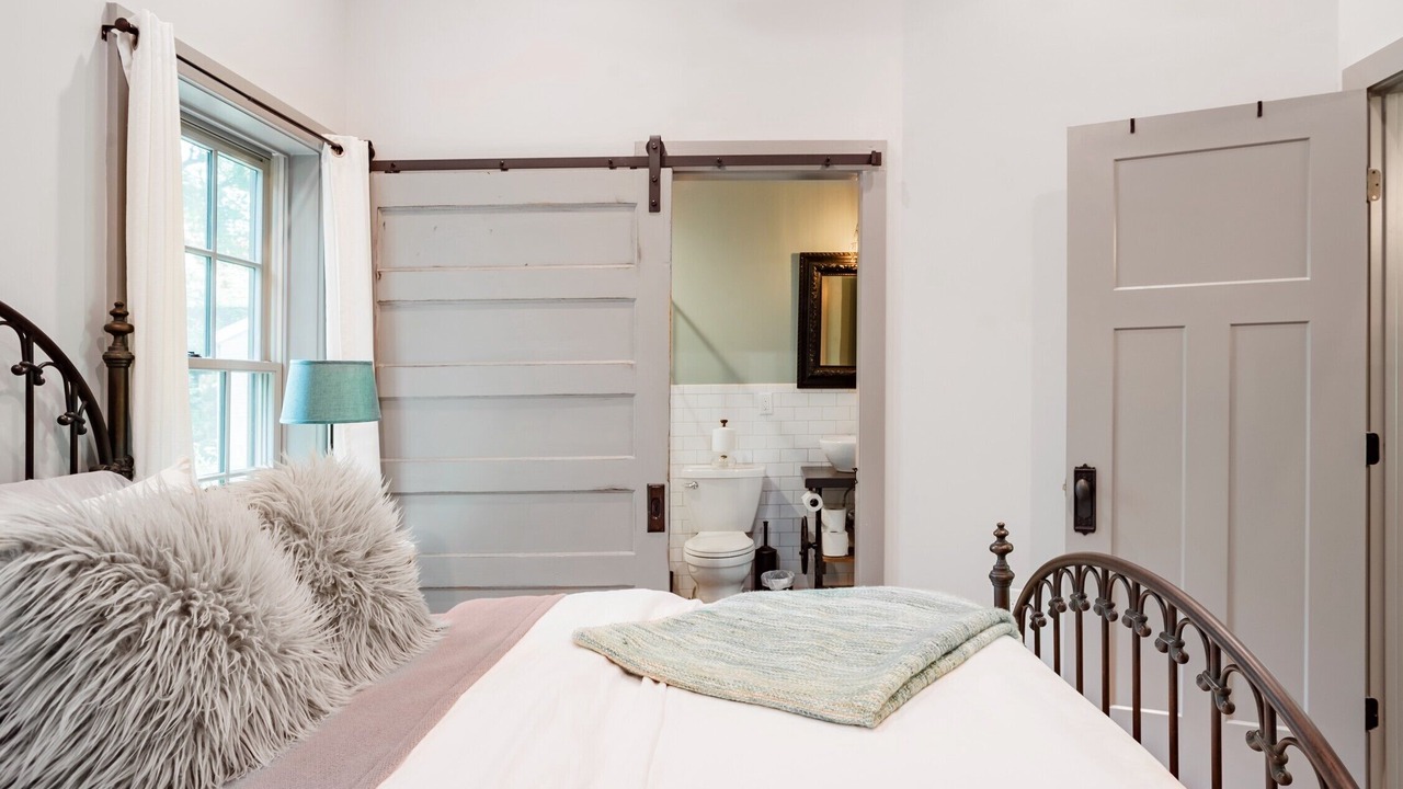 Photo of Bedroom in Green Hills