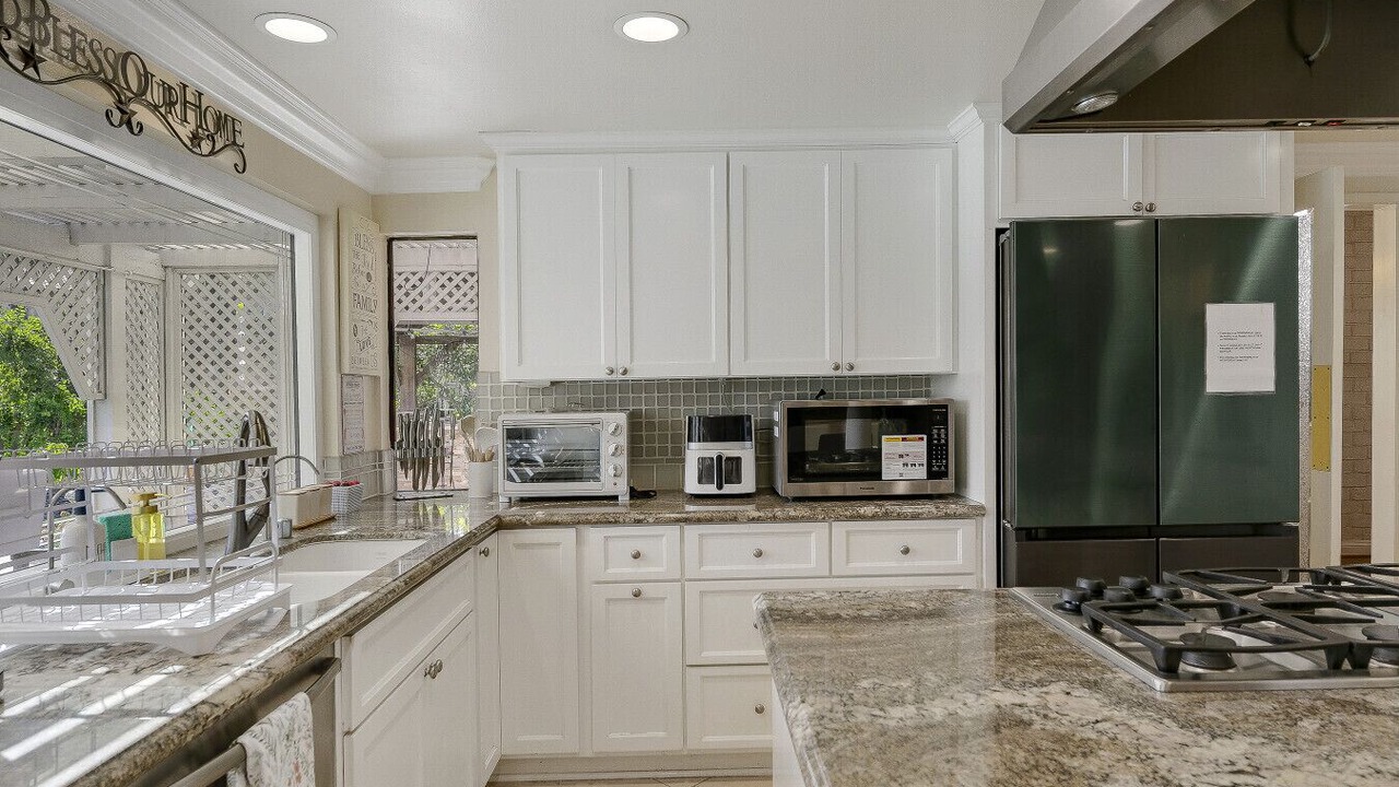 Photo of Kitchen in Midway City