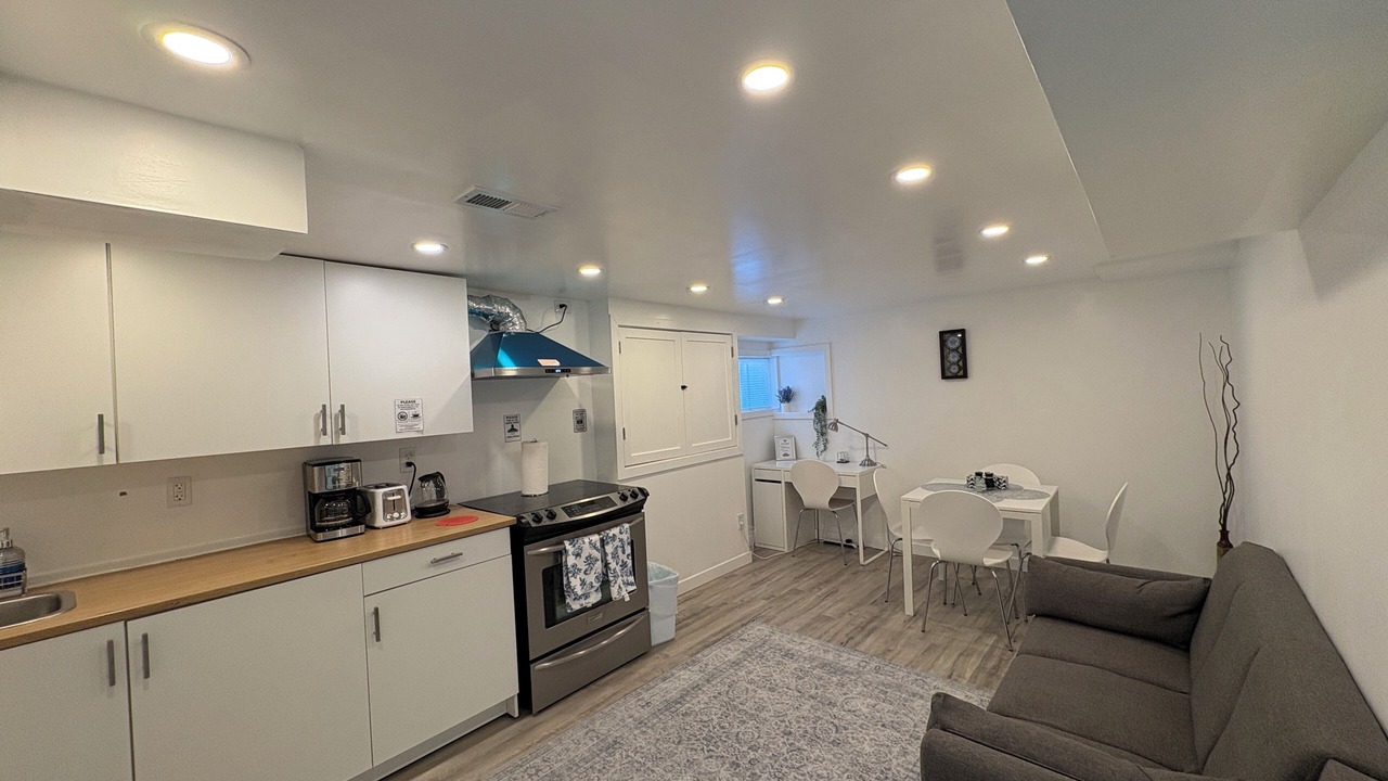 Photo of Livingroom in Kingston
