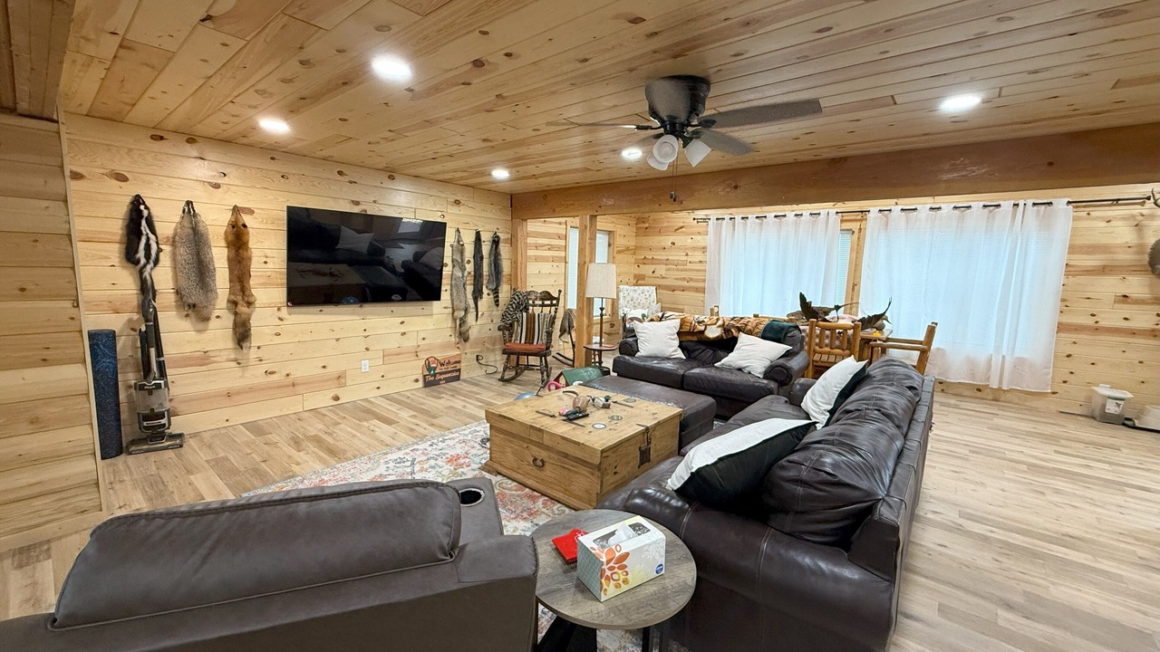 Photo of Livingroom in Knox County