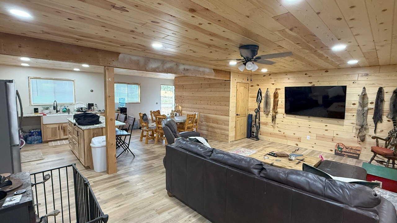 Photo of Livingroom in Knox County