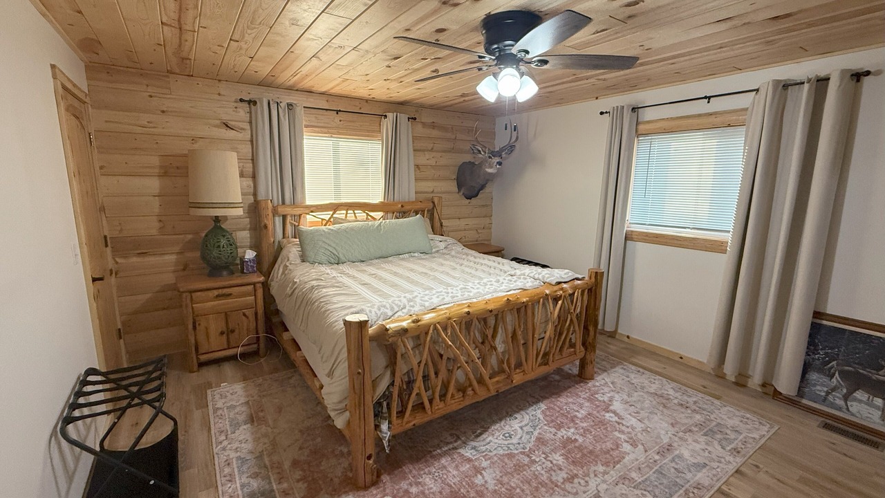 Photo of Bedroom in Knox County