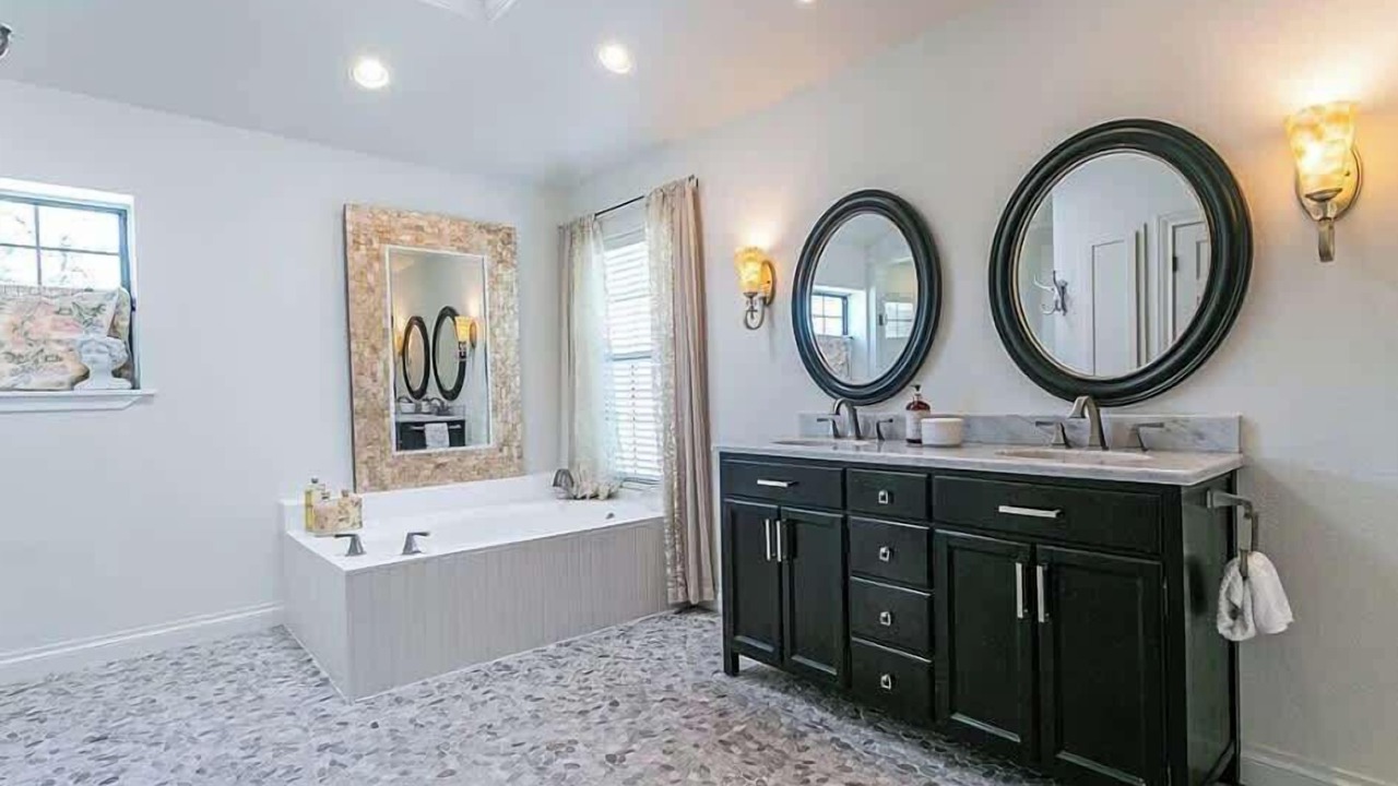 Photo of Bathroom in Belton