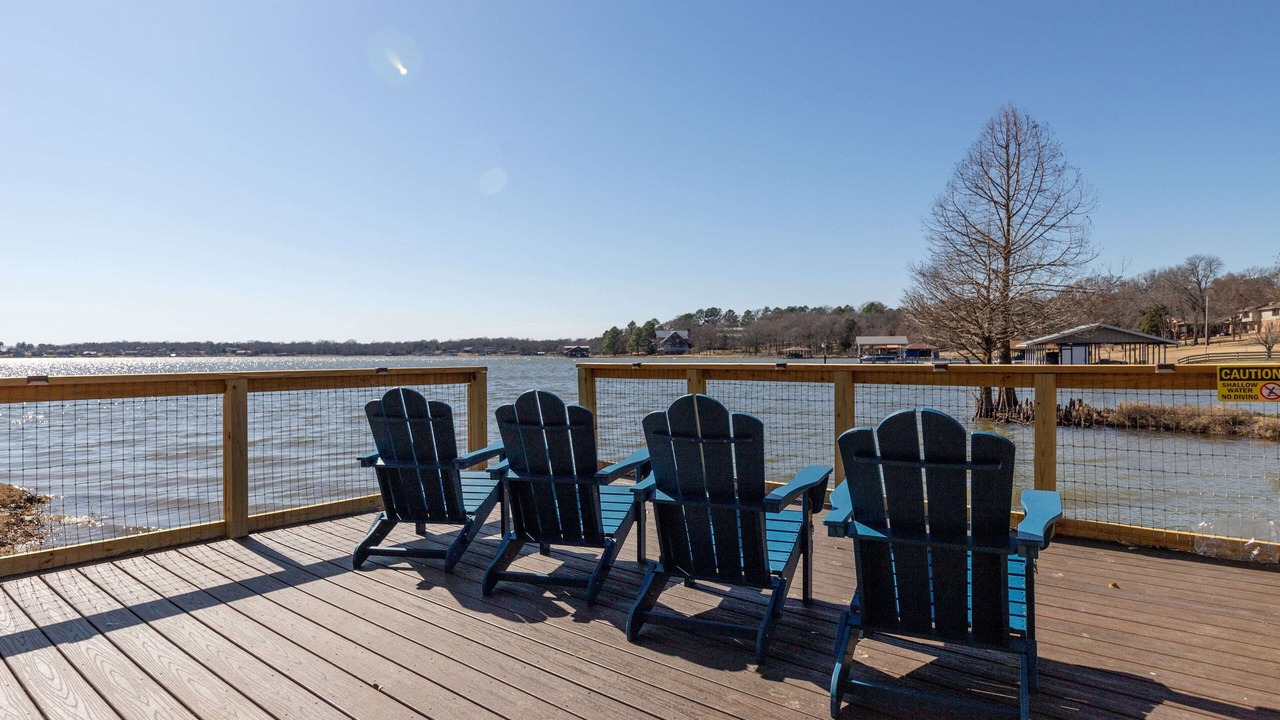 Photo of Patio Balcony in Log Cabin