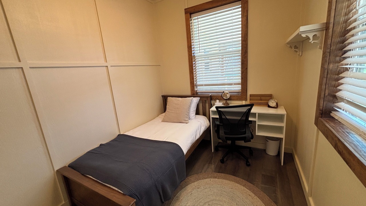 Photo of Bedroom in Log Cabin