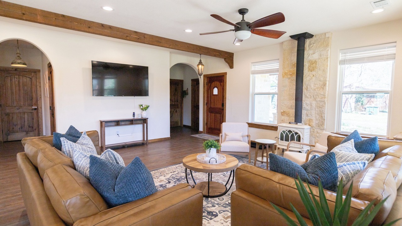 Photo of Livingroom in Log Cabin