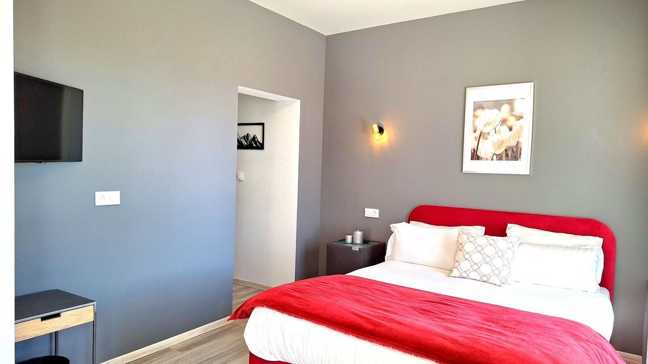 Photo of Bedroom in Sainte-Tulle