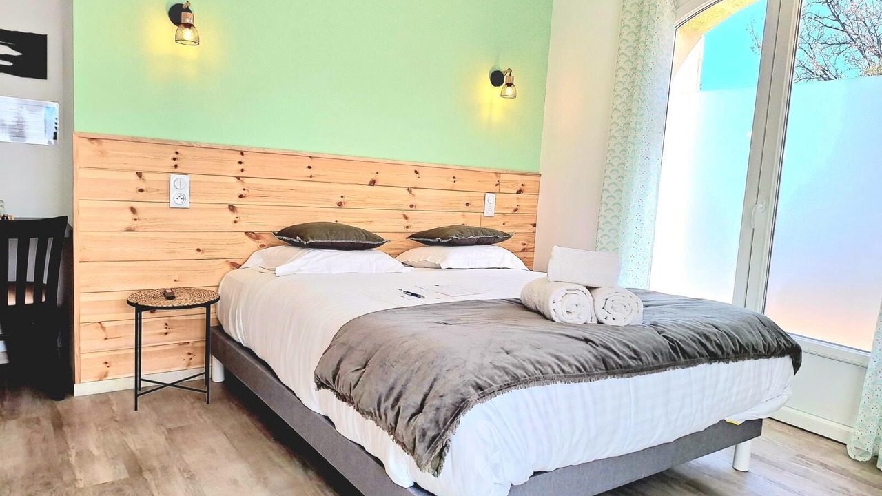 Photo of Bedroom in Sainte-Tulle